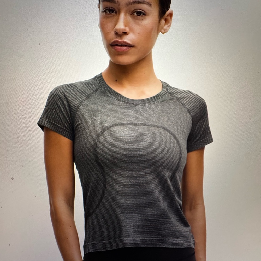 NWT Lululemon Swiftly Tech Short-Sleeve Shirt 2.0 Waist Length